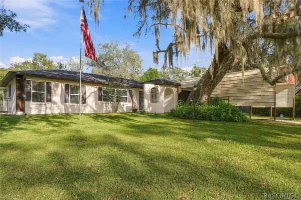 8985 N Joann Drive, Citrus Springs, FL 34434