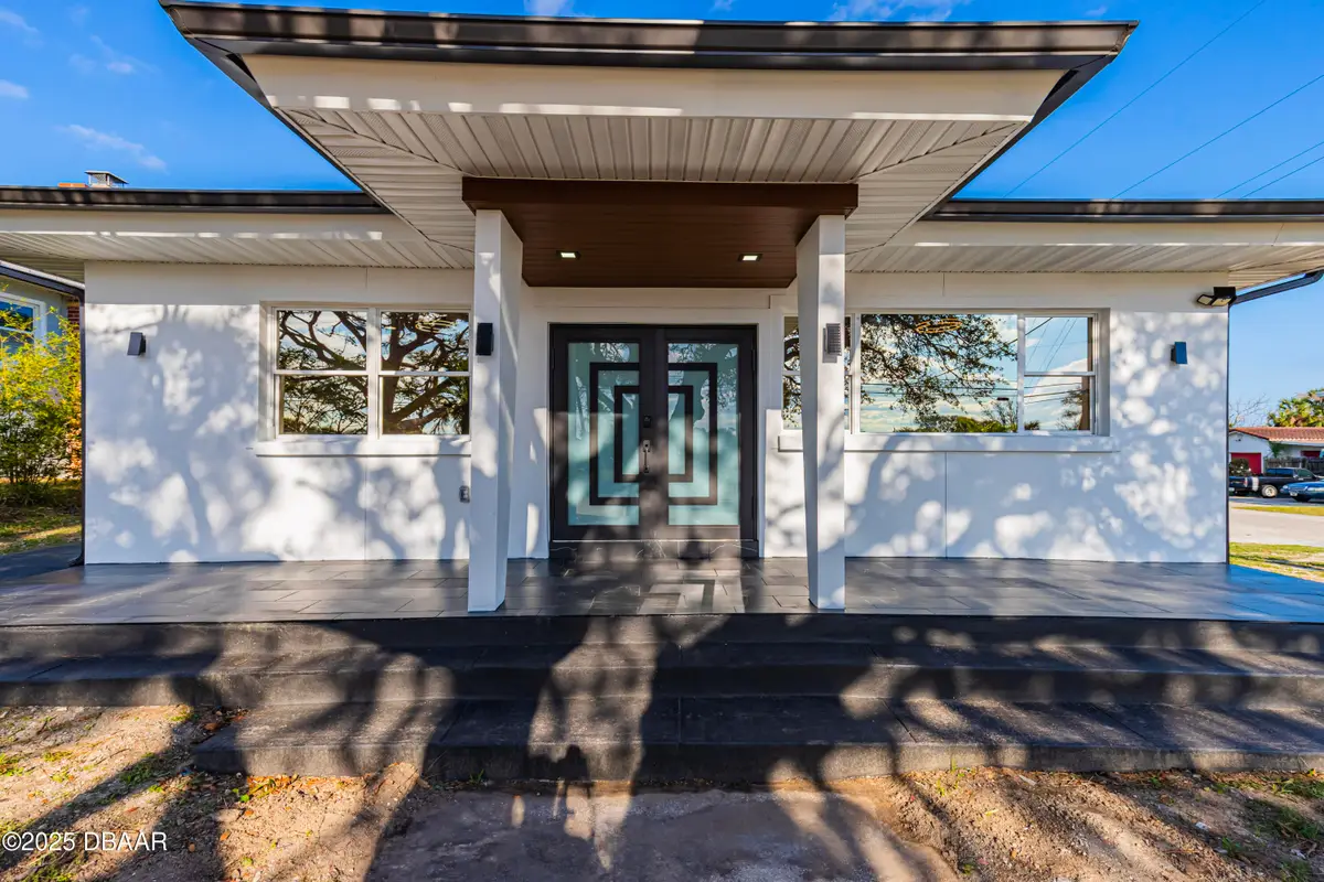 2061 S Peninsula Drive, Daytona Beach, FL 32118 - Image #1