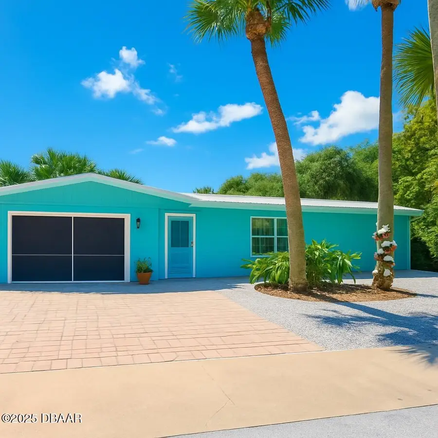 905 E 1st Avenue, New Smyrna Beach, FL 32169 - #2