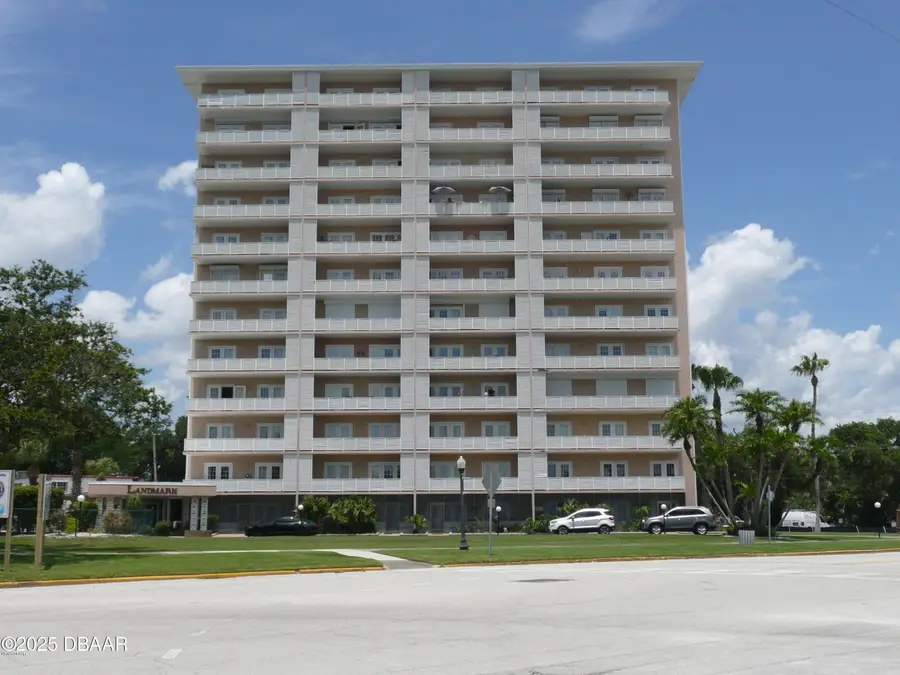 404 S Beach Street #403, Daytona Beach, FL 32114 - Image #2