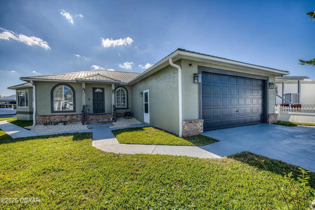 190 Sportsman Drive, Welaka, FL 32193 - Image #1