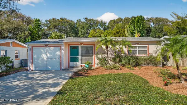 810 E 9th Avenue, New Smyrna Beach, FL 32169