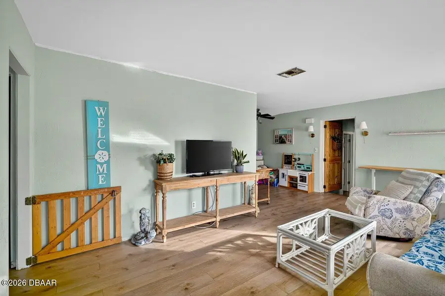 279 Hartford Avenue, Daytona Beach, FL 32118 - Image #2