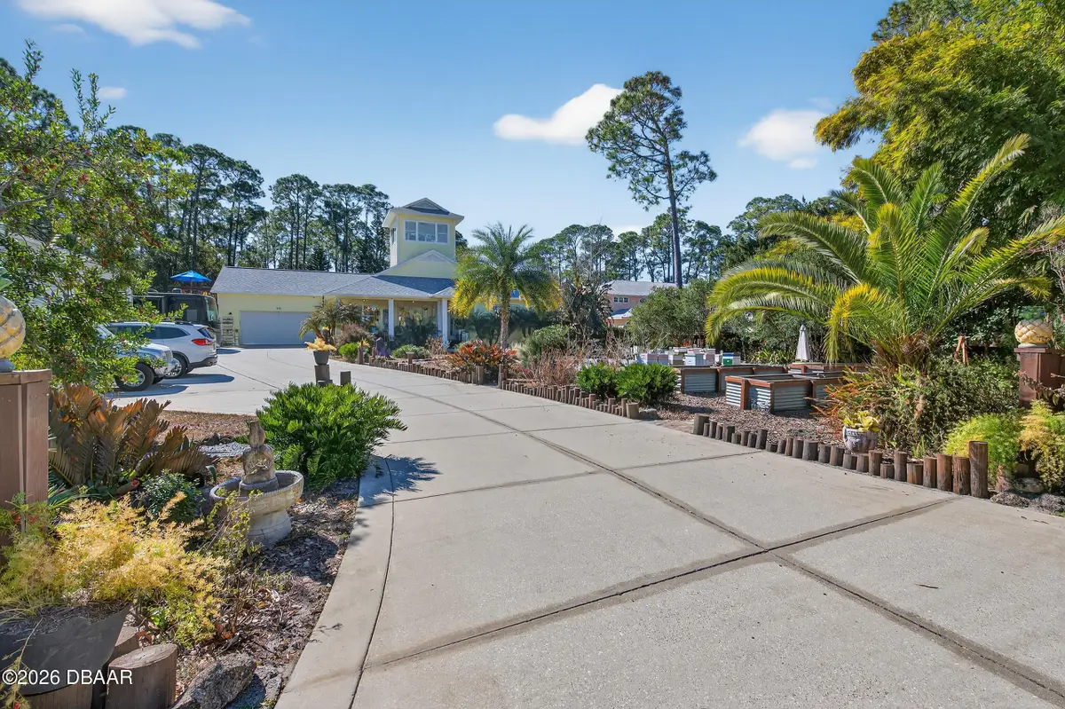 615 Art Center Avenue, New Smyrna Beach, FL 32168 - Image #1