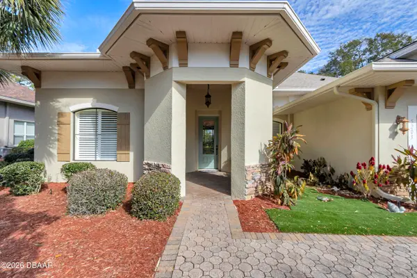 5203 Grove Manor, Lady Lake, FL 32159