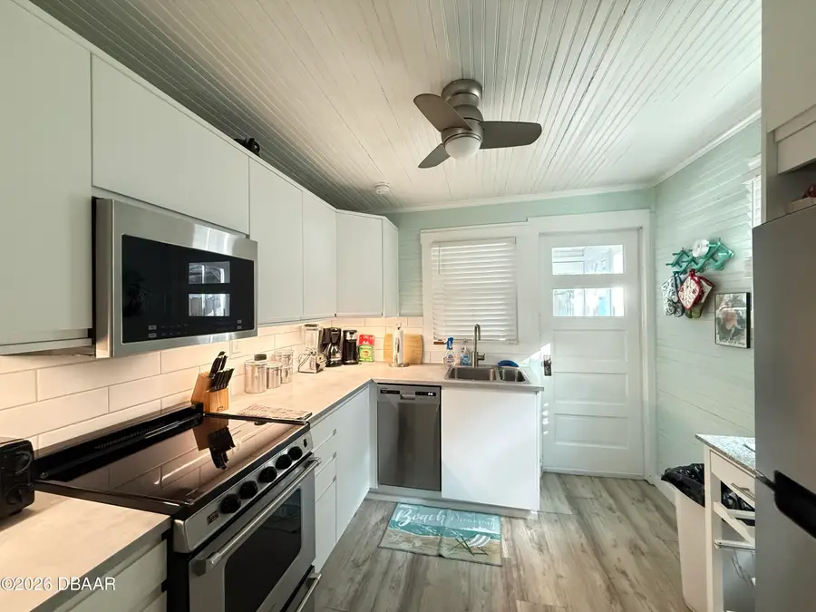 207 N Pine Street, New Smyrna Beach, FL 32169 - Image #3