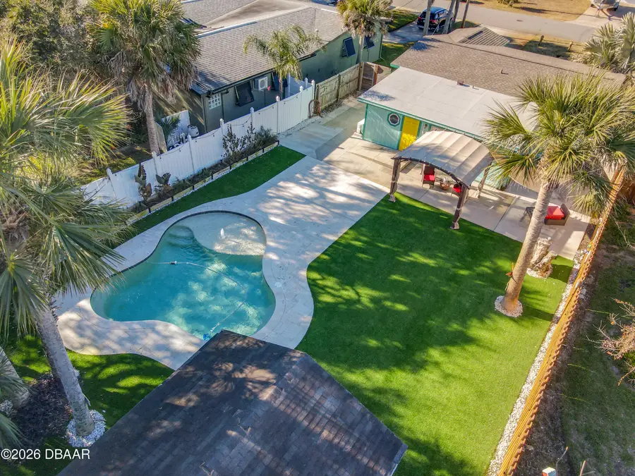 829 E 9th Avenue, New Smyrna Beach, FL 32169 - #2