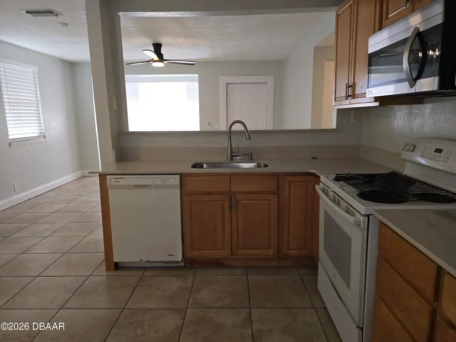925 School Street, Daytona Beach, FL 32114 - #3