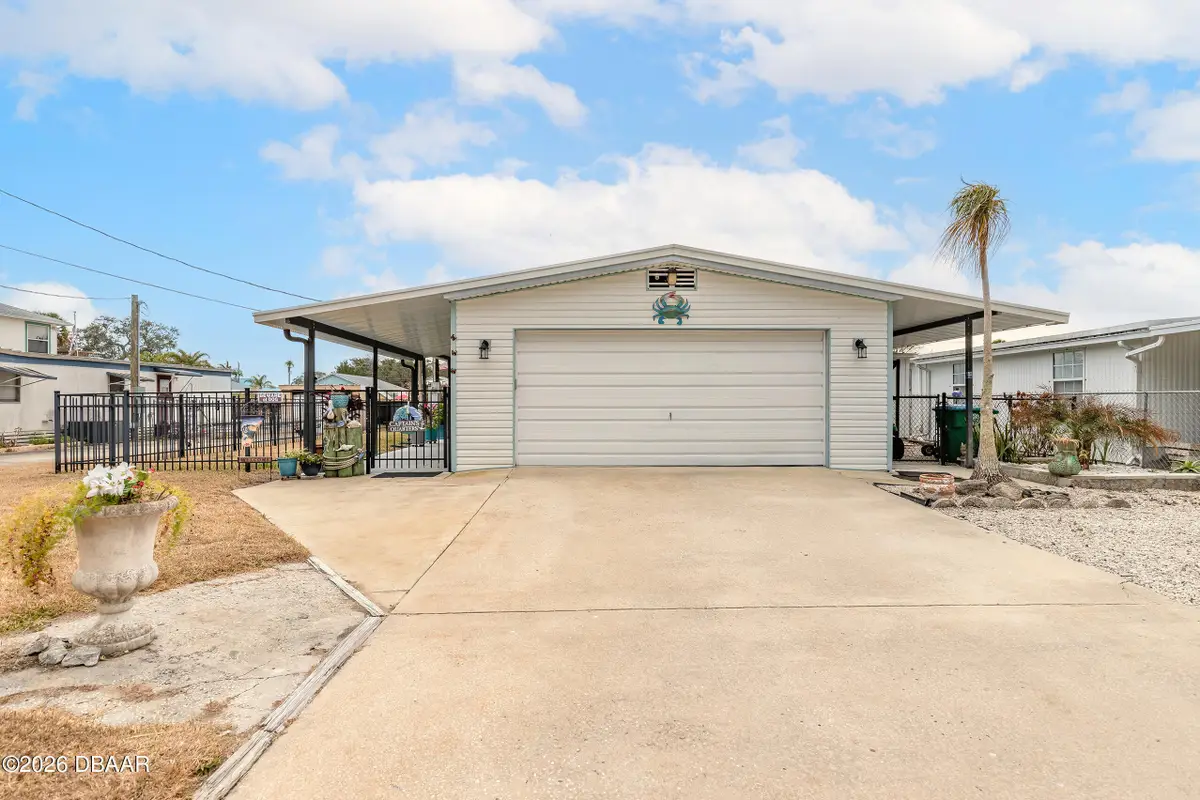 191 E Ariel Road, Oak Hill, FL 32759 - #1