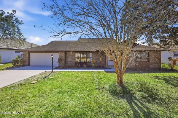 10 Flametree Court, Palm Coast, FL 32137