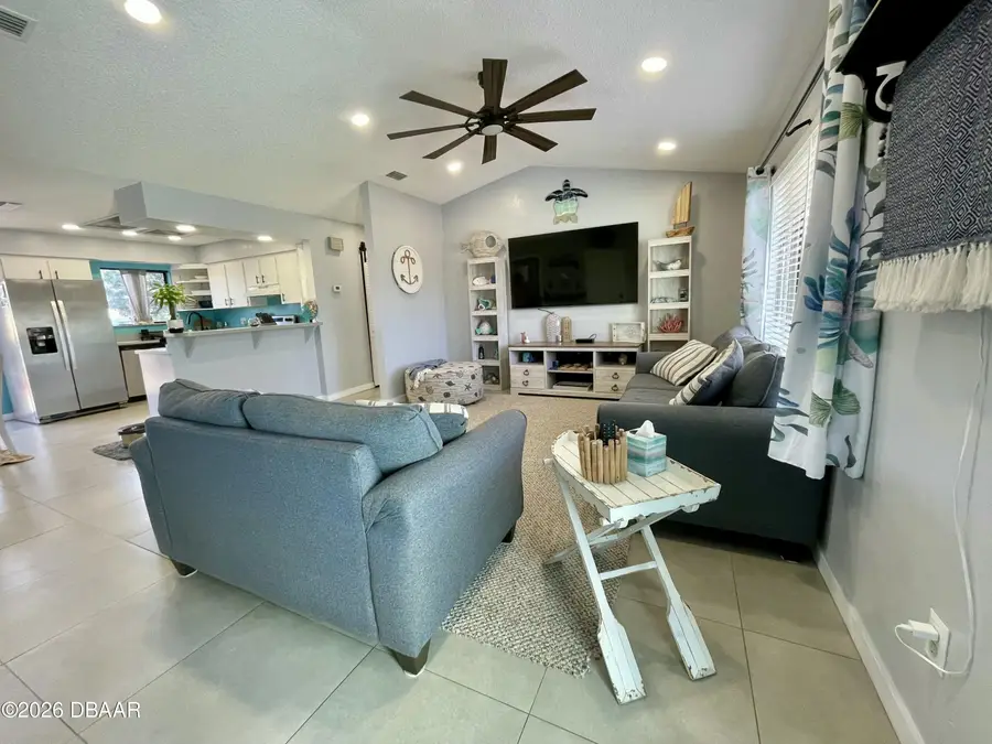 3327 Pine Tree Drive, Edgewater, FL 32141 - #3