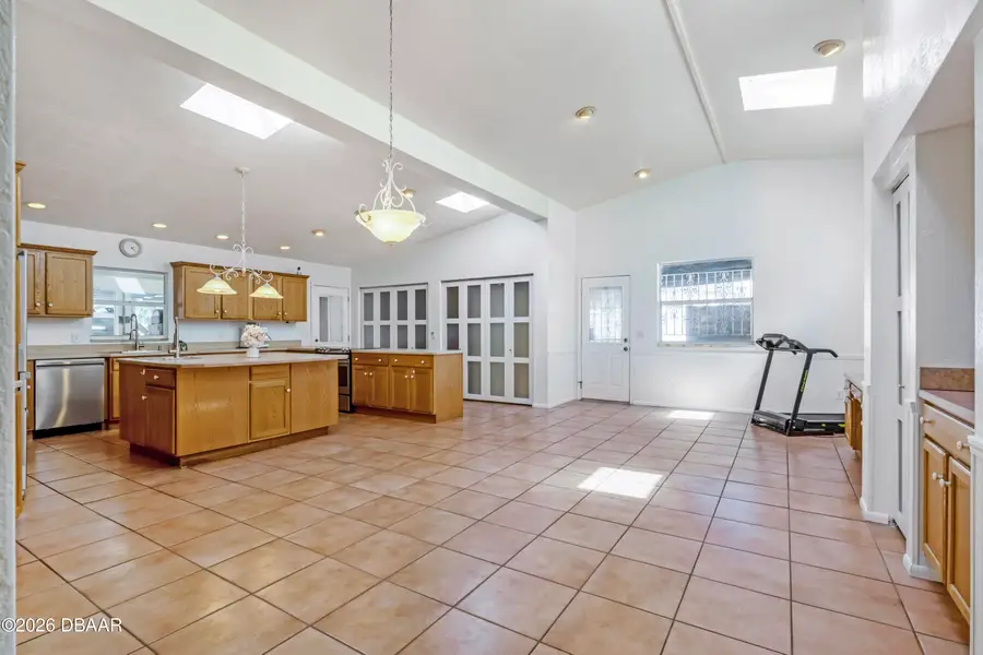 1124 N Halifax Avenue, Daytona Beach, FL 32118 - #3