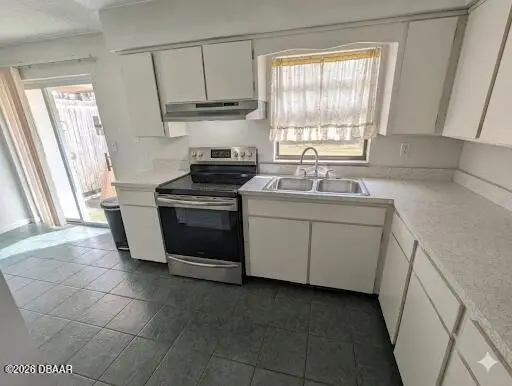 550 Cambridge Circle, South Daytona, FL 32119 - #2