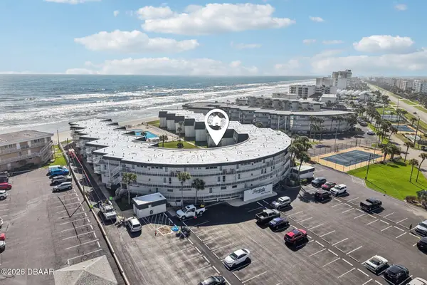 4831 Saxon Drive #104, New Smyrna Beach, FL 32169