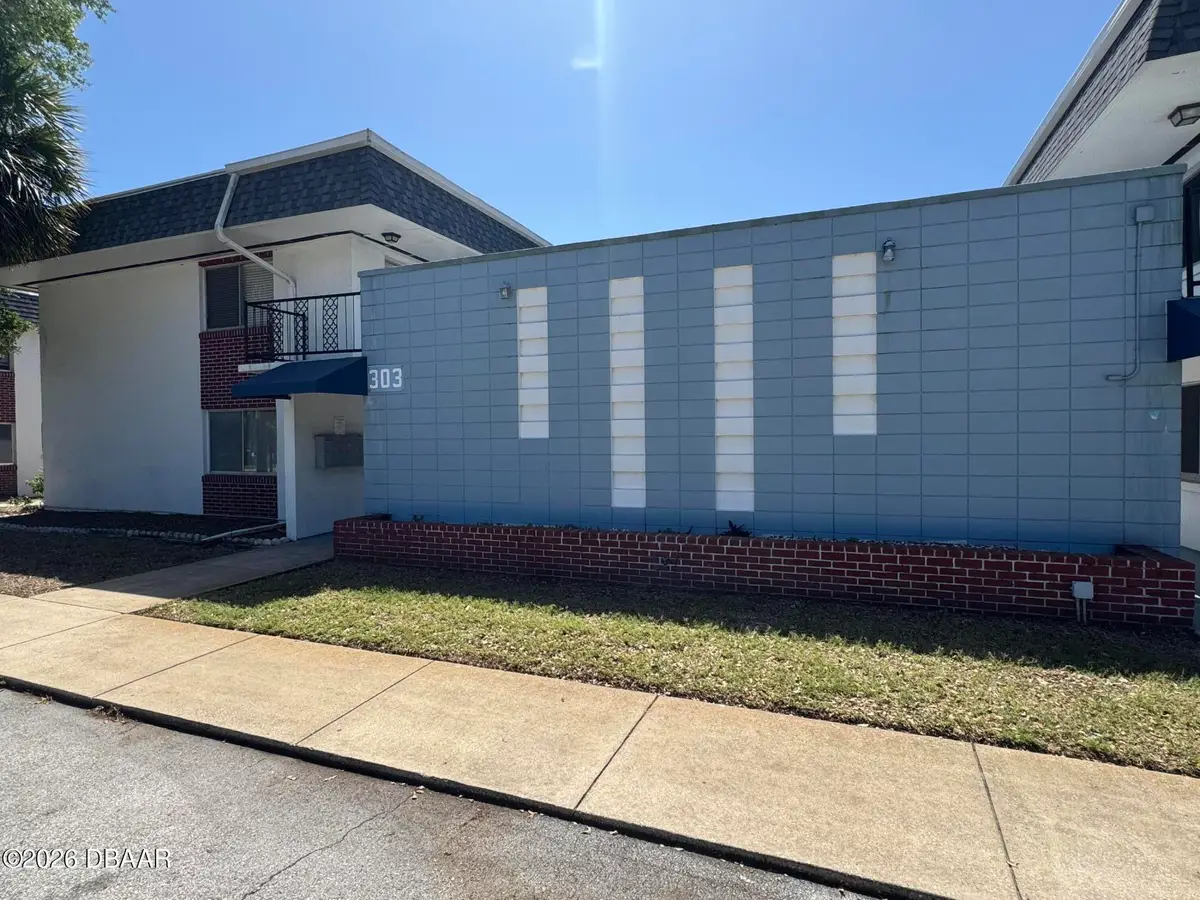 303 Ridge Boulevard #207, South Daytona, FL 32119 - #1