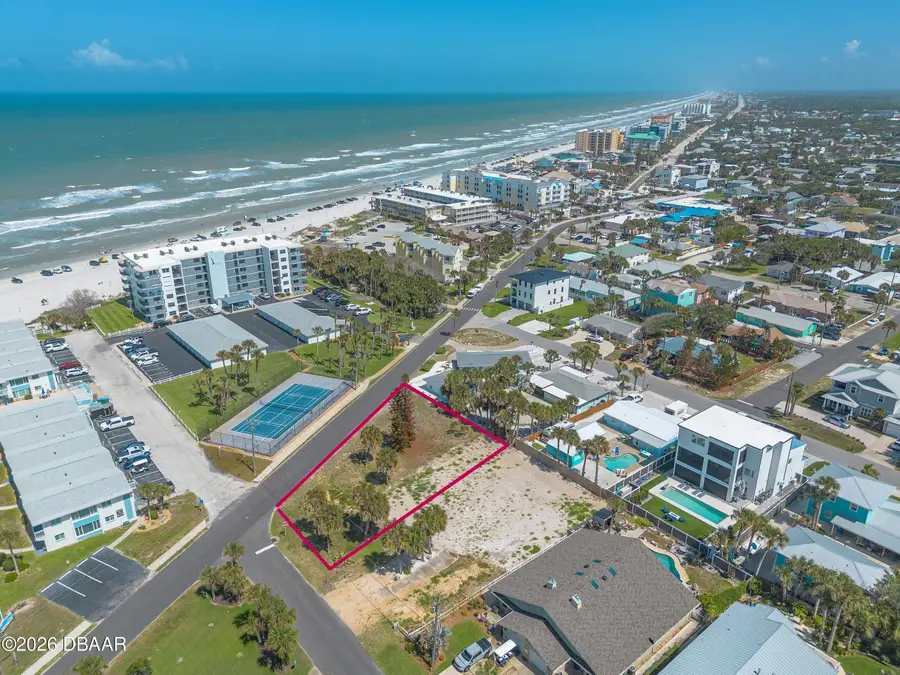 327 Due East Street, New Smyrna Beach, FL 32169 - #2