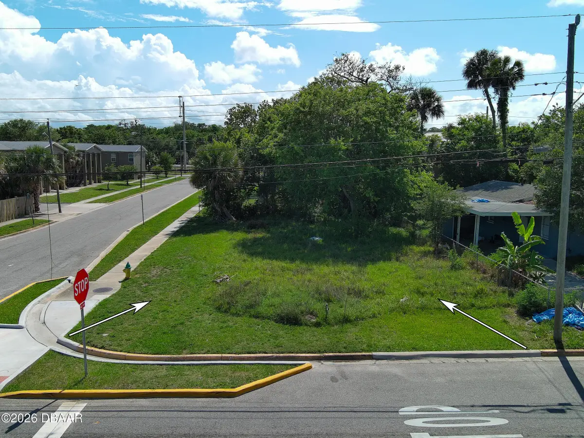 464 S Caroline Street, Daytona Beach, FL 32114 - #1