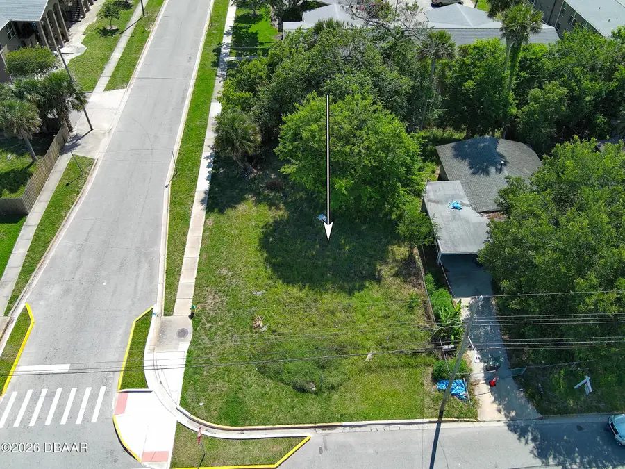 464 S Caroline Street, Daytona Beach, FL 32114 - #2