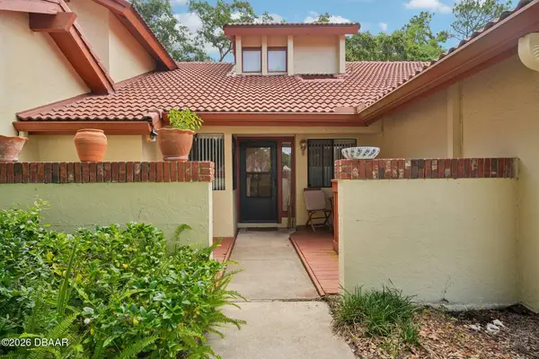 67 Village Circle, Palm Coast, FL 32164
