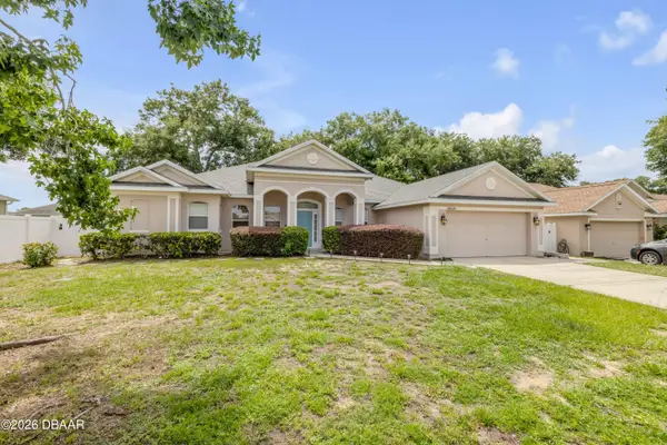 36624 Grand Island Oaks Circle, Grand Island, FL 32735