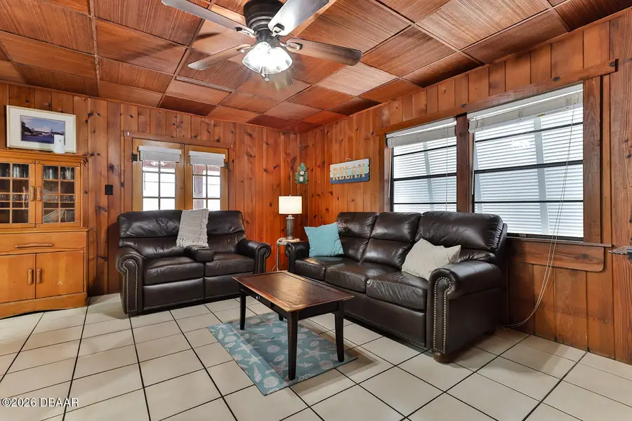 314 Due East Street, New Smyrna Beach, FL 32169 - #3