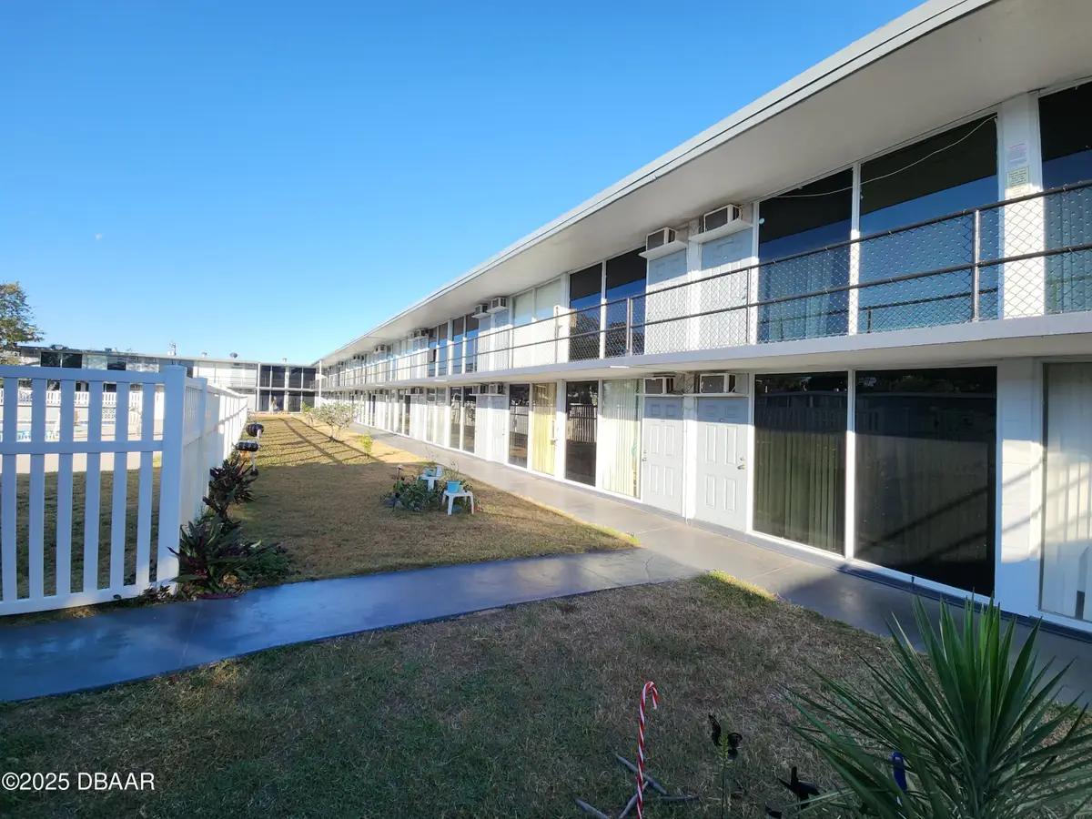 1202 Ridgewood Avenue, Daytona Beach, FL 32117 - #1