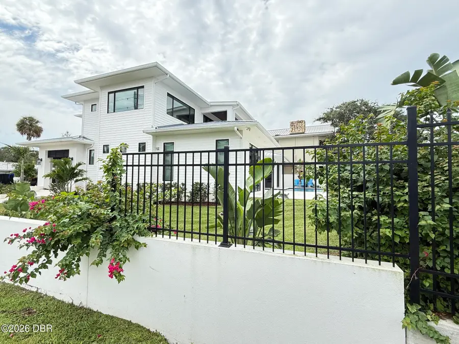 101 Due East Street, New Smyrna Beach, FL 32169 - #3