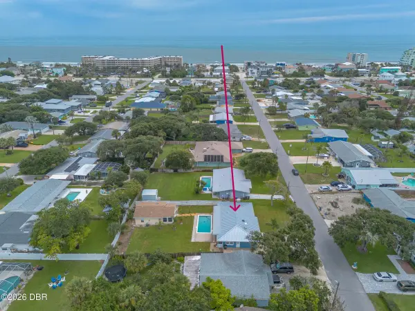 808 E 16th Avenue, New Smyrna Beach, FL 32169