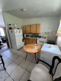 606 Holmes Avenue, Daytona Beach, FL 32114 - #3