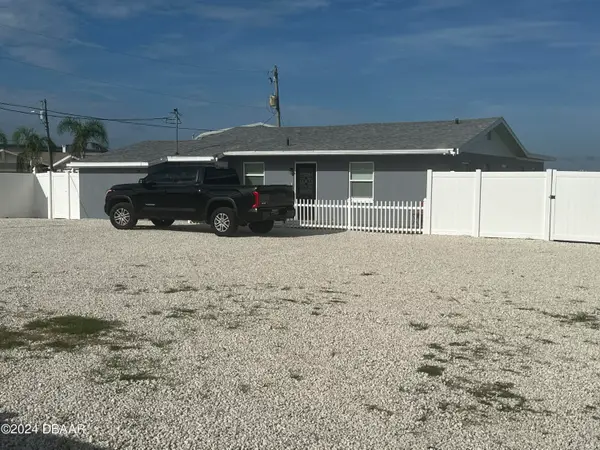 3330 S Peninsula Drive #1/2, Port Orange, FL 32127