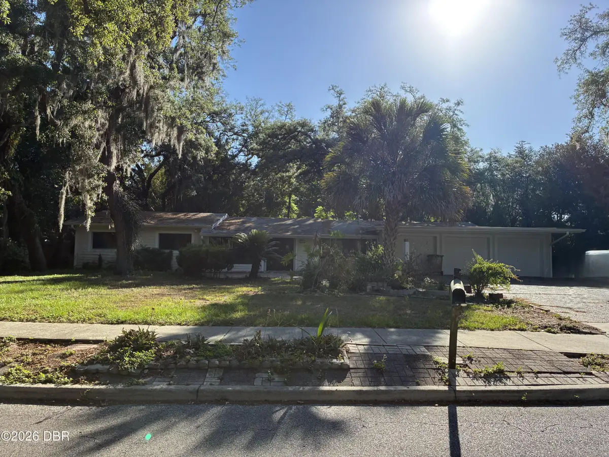 306 S Burlingame Avenue, Temple Terrace, FL 33617 - #1