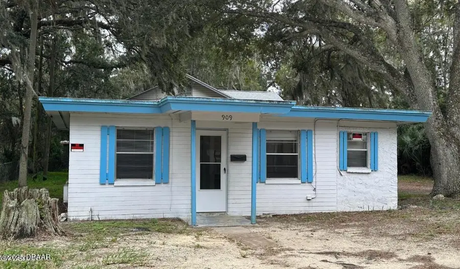 909 Winchester Street, Daytona Beach, FL 32114 - #2