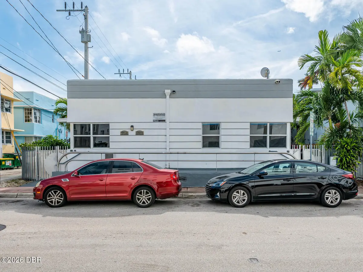726 8th Street, Miami Beach, FL 33139 - #1