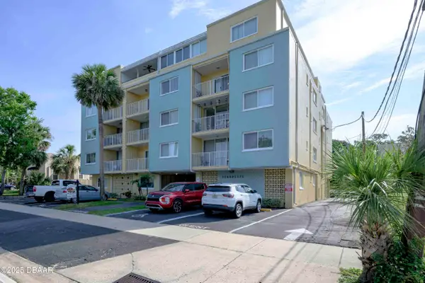 732 N Halifax Avenue, Daytona Beach, FL 32118