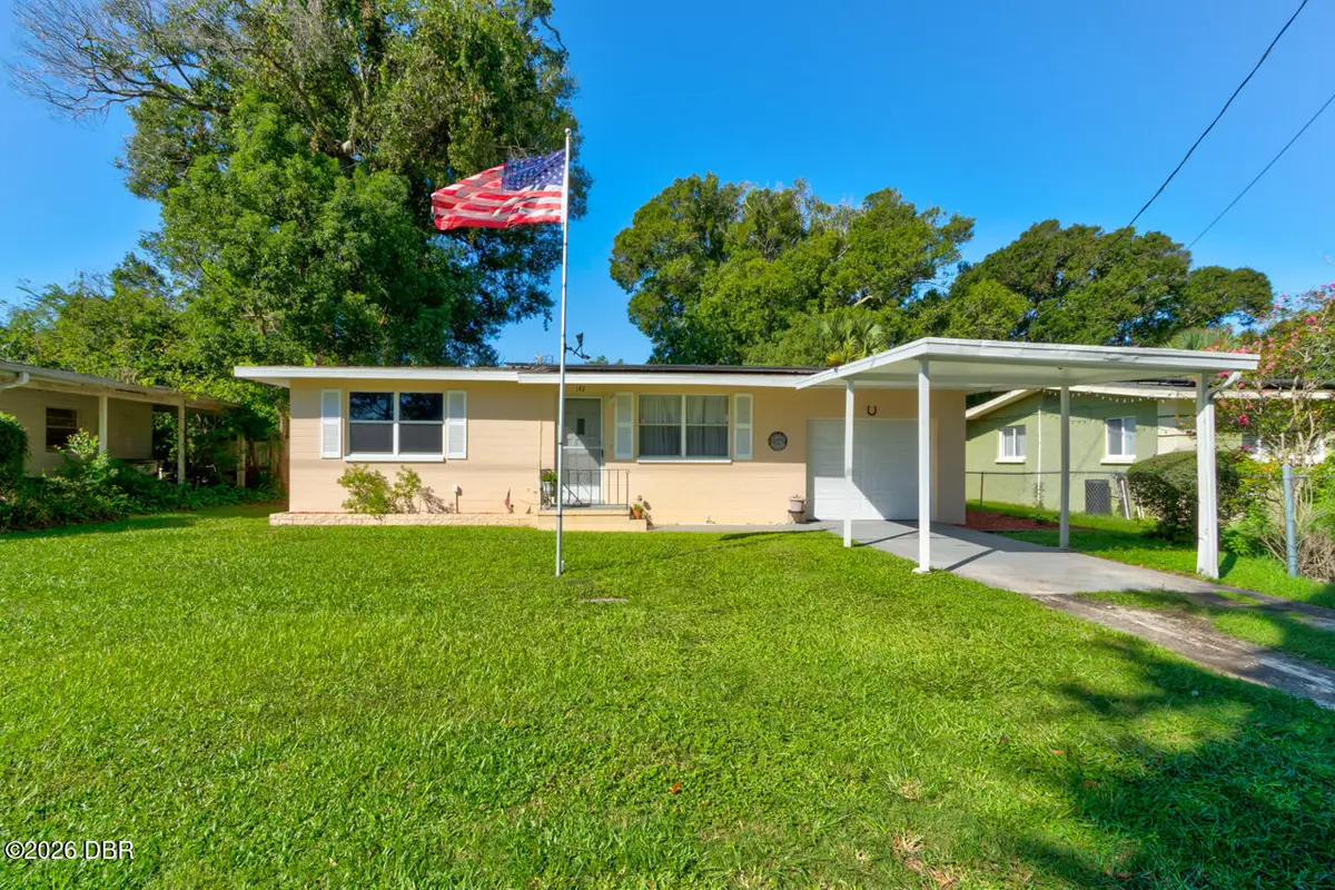 142 Center Street, Daytona Beach, FL 32117 - #1