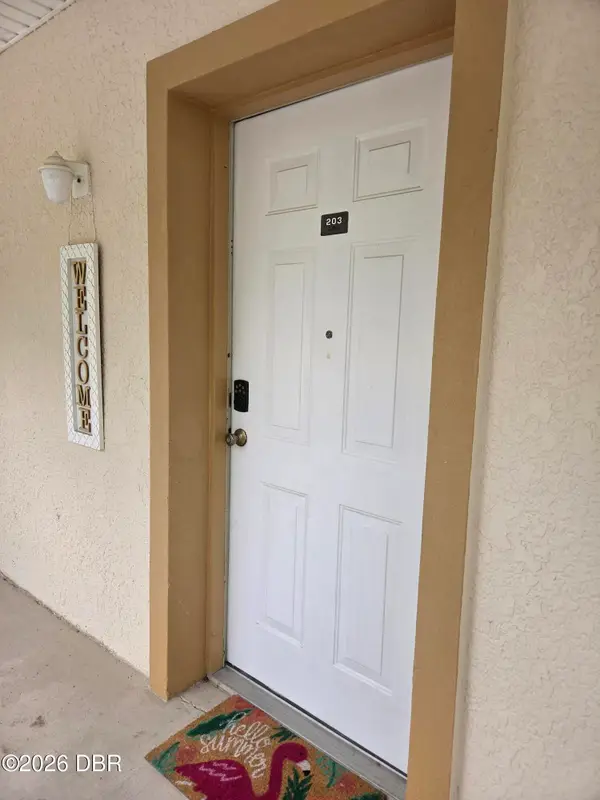 942 15th Street #203, Holly Hill, FL 32117