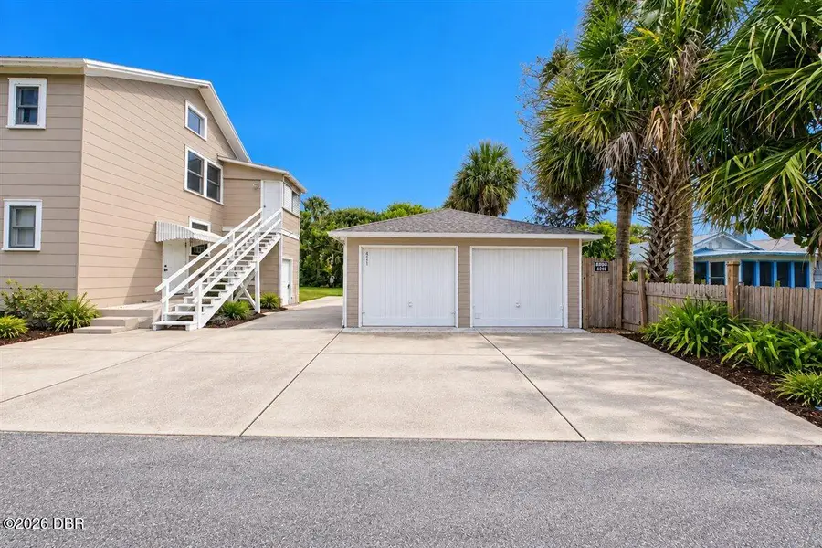 613 Harvey Avenue, Daytona Beach, FL 32118 - #3