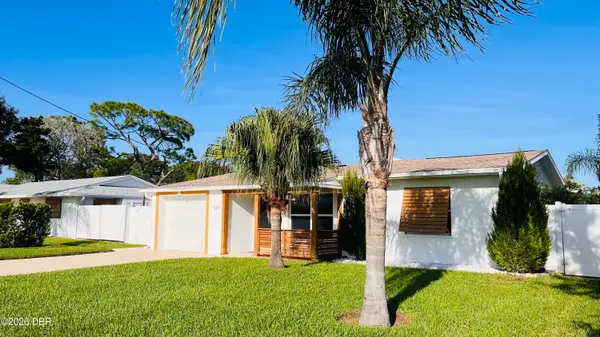 527 S Peninsula Avenue, New Smyrna Beach, FL 32169