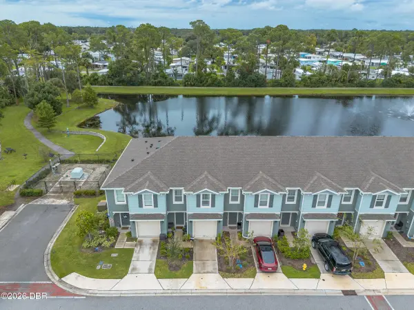 84 Bella Lago Circle, Port Orange, FL 32129