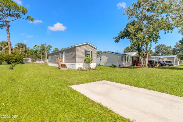 1086 Green Acres Circle, South Daytona, FL 32119