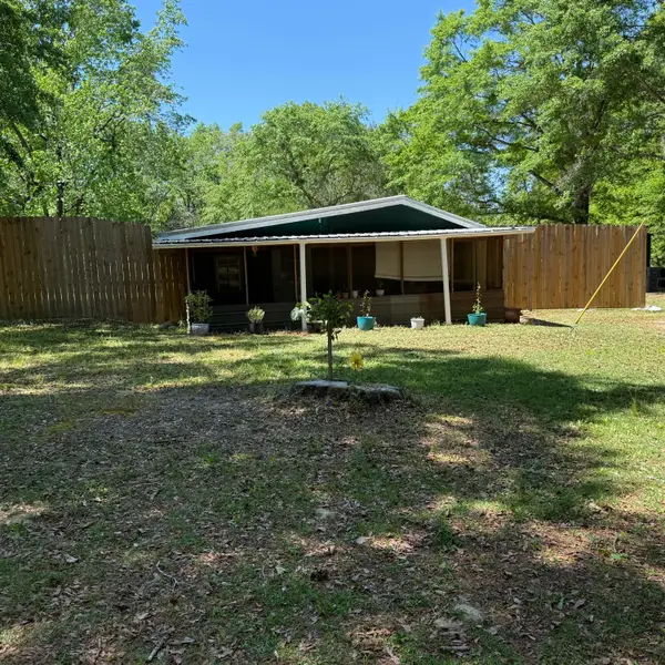 1722 Red Hill Road, Ponce De Leon, FL 32455