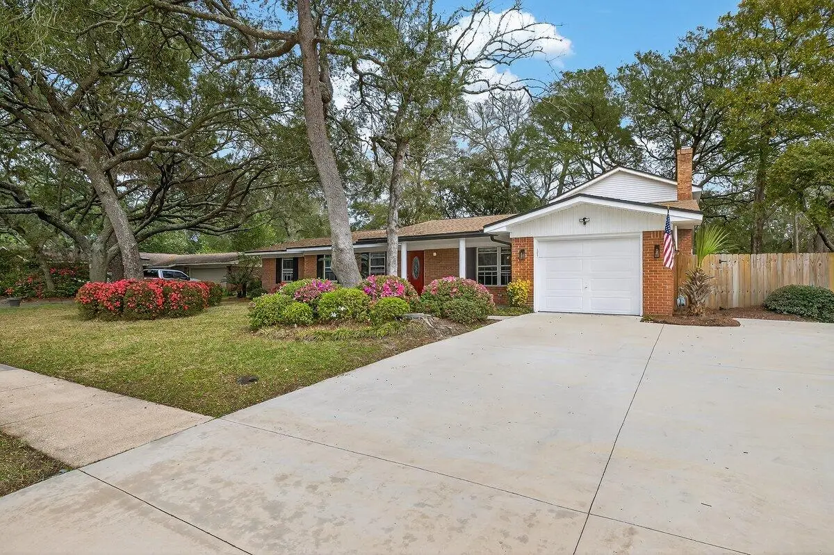 606 NE Merioneth Drive, Fort Walton Beach, FL 32547 - #1