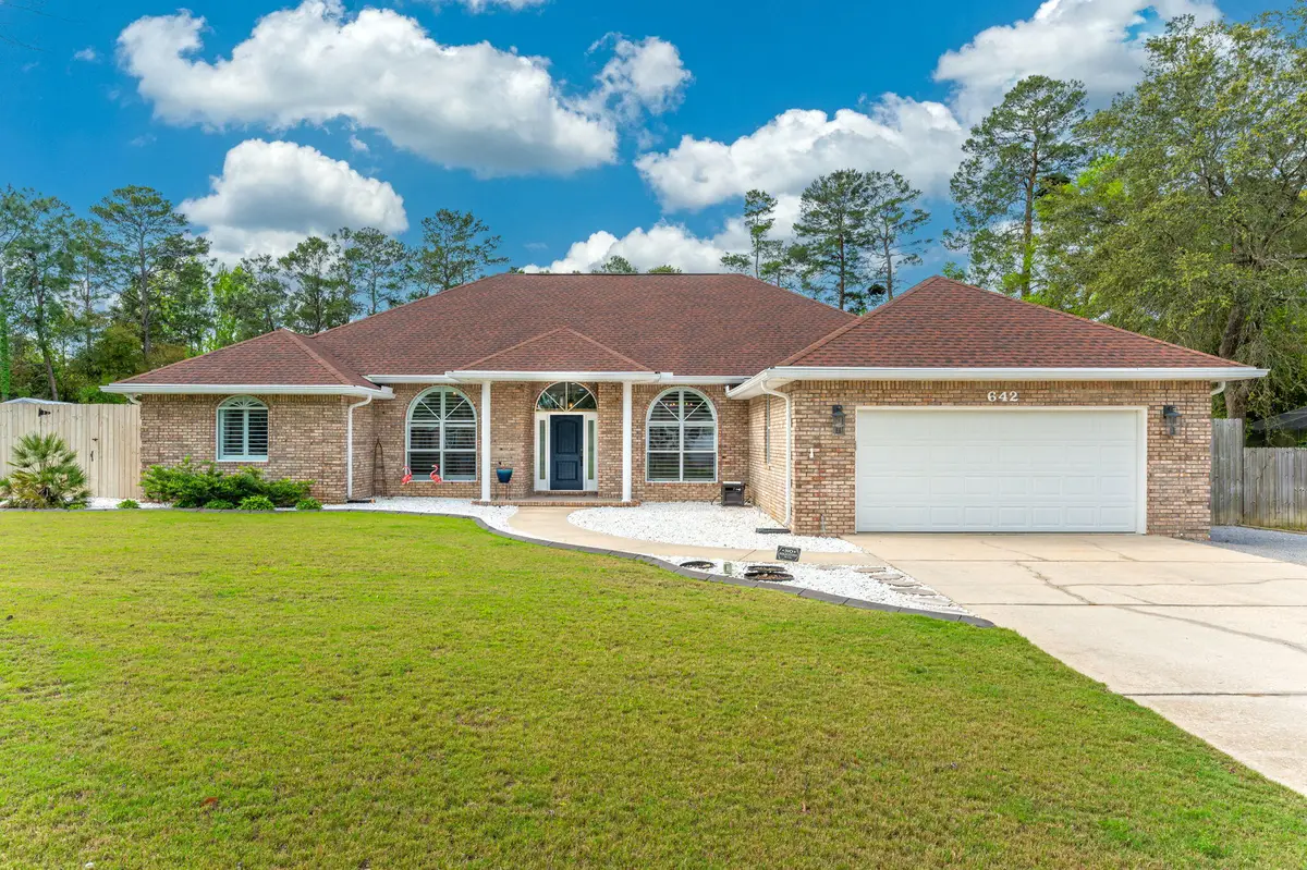 642 W Kilcullen Drive, Niceville, FL 32578 - #1