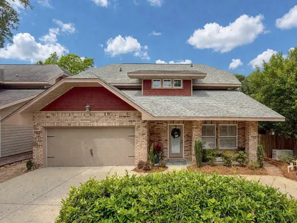202 SE Alconese Avenue, Fort Walton Beach, FL 32548