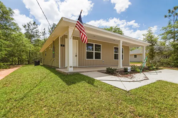 27 Pansy Lane, DeFuniak Springs, FL 32433