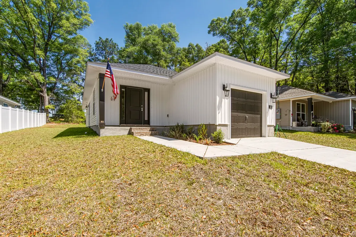 402 N 11th Street, Defuniak Springs, FL 32433 - #1