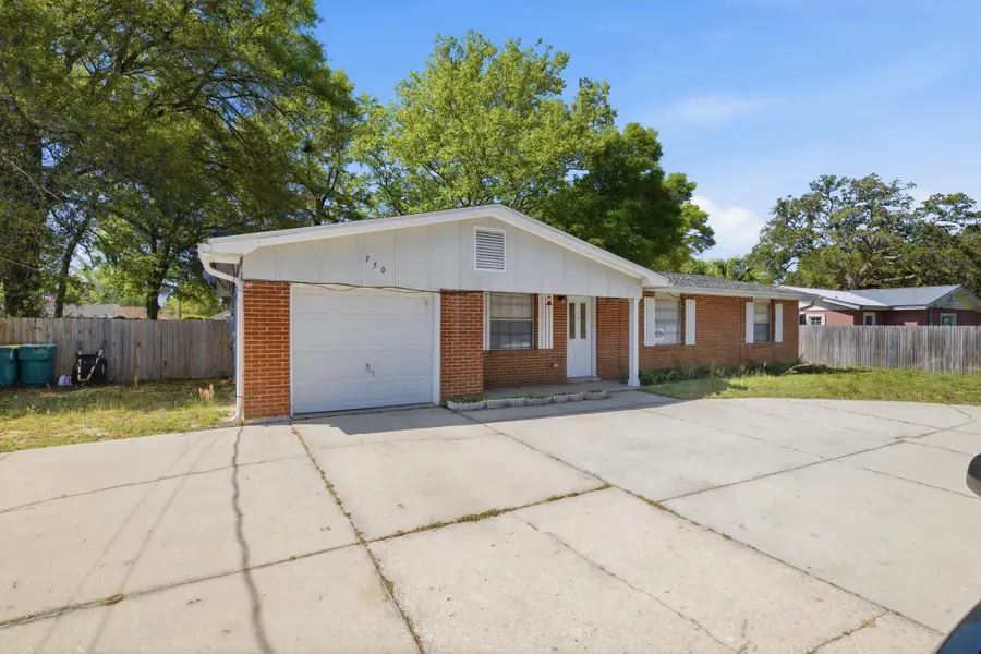 750 Mayflower Avenue, Fort Walton Beach, FL 32547 - #2