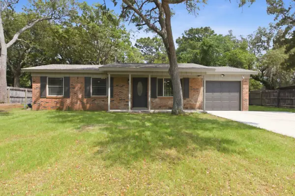 54 Berwick Circle, Shalimar, FL 32579