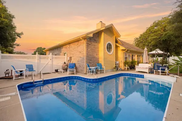 2815 Ben Hogan Court, Shalimar, FL 32579