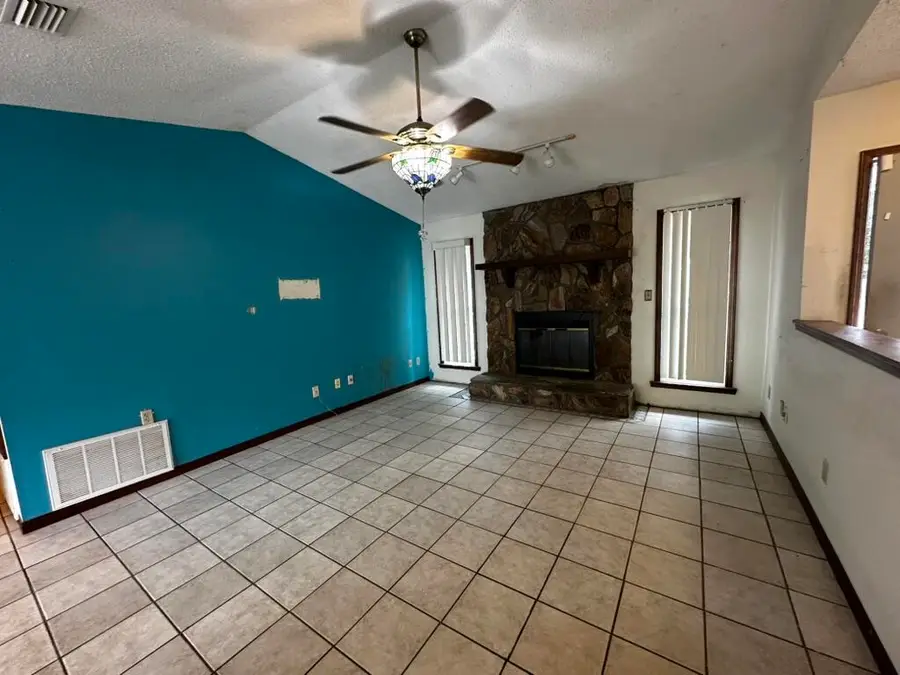 310 Springwood Circle, Crestview, FL 32536 - #2